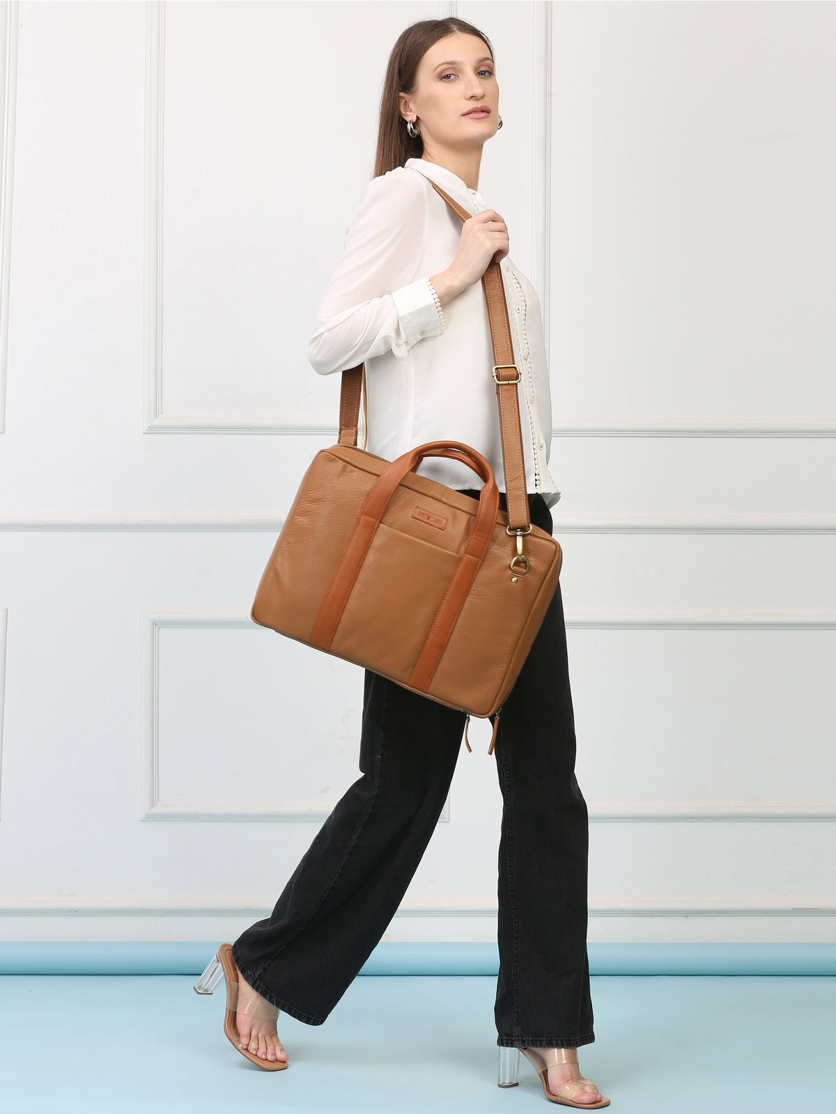 Tan Leather Travel Laptop Briefcase – Full-Zip, Spacious
