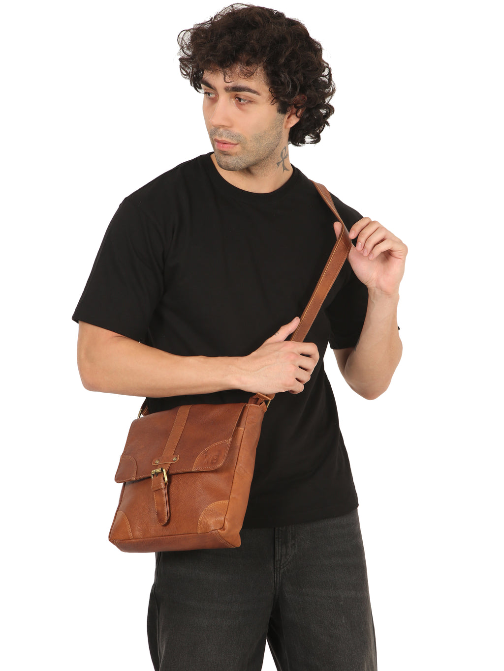 Tan Leather Sling Bag: Trendy Design, Practical Convenience, and Ultimate Style