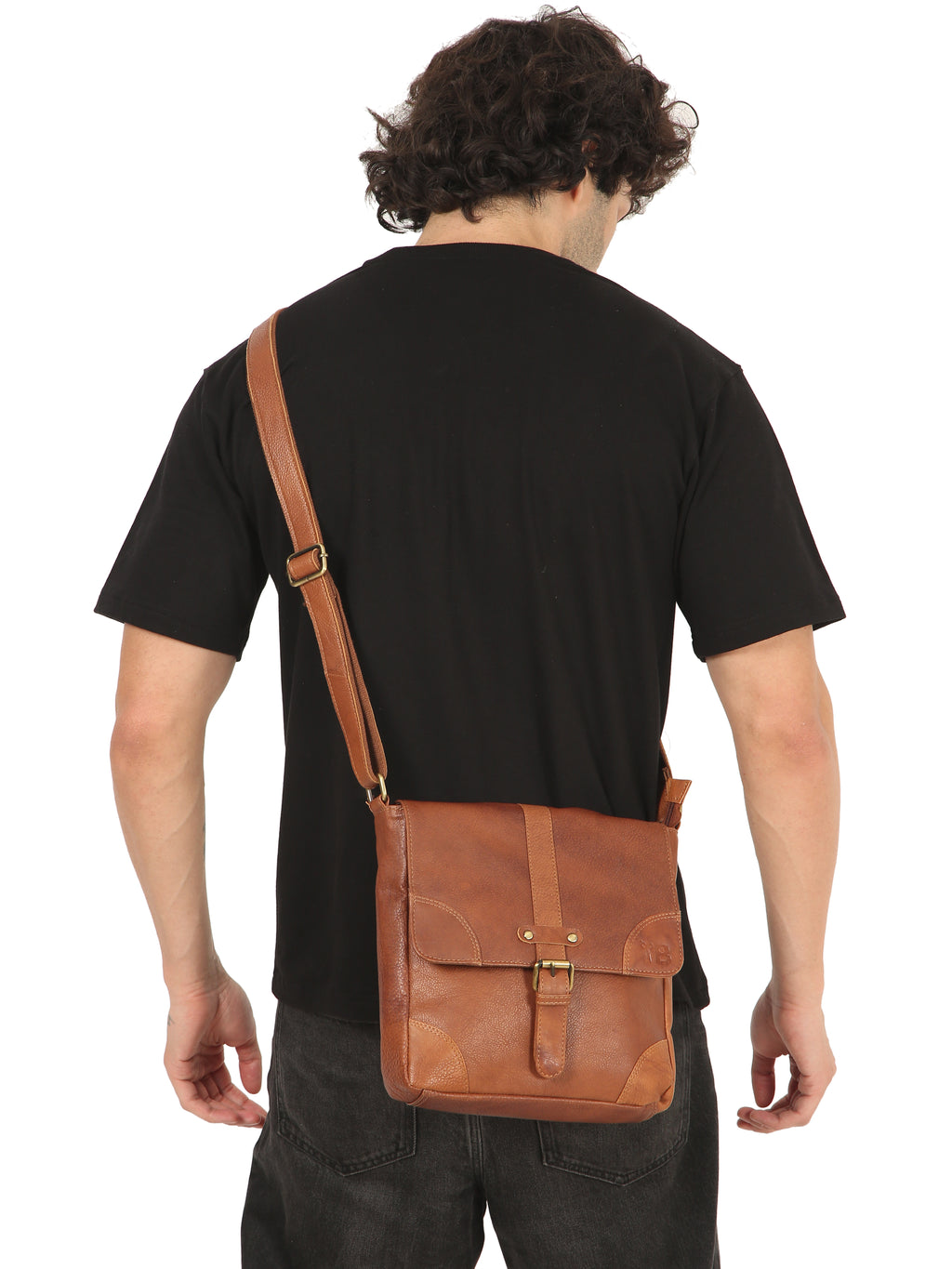 Tan Leather Sling Bag: Trendy Design, Practical Convenience, and Ultimate Style