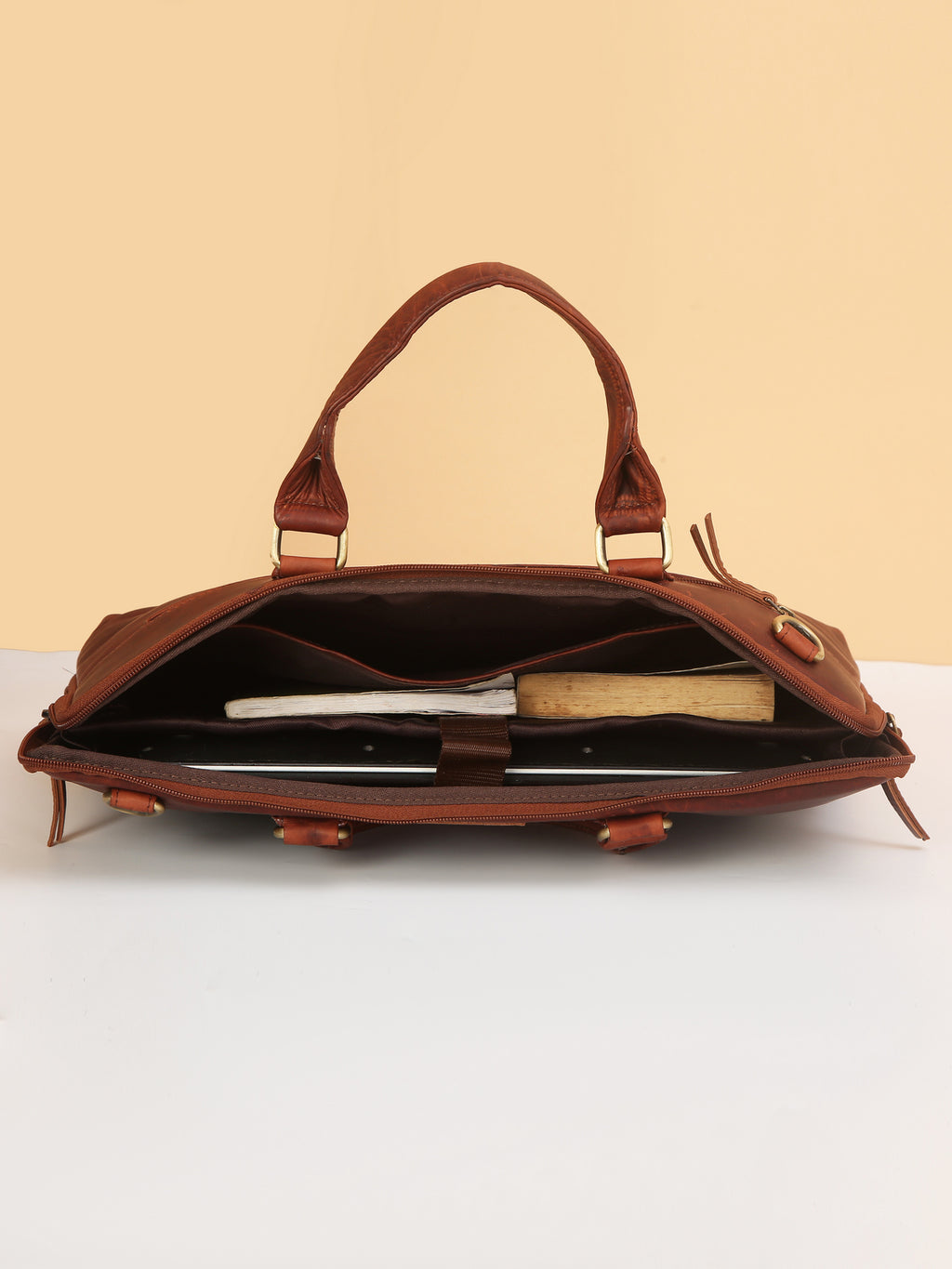 Brown Leather Crossbody Laptop Bag – Stylish, Hands-Free Professional Carry