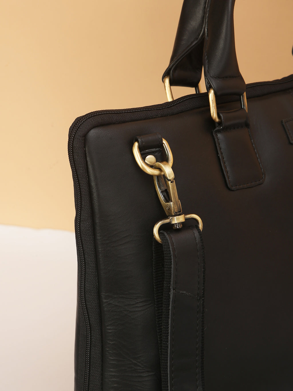 Black Leather Crossbody Laptop Bag – Sleek, Stylish & Functional