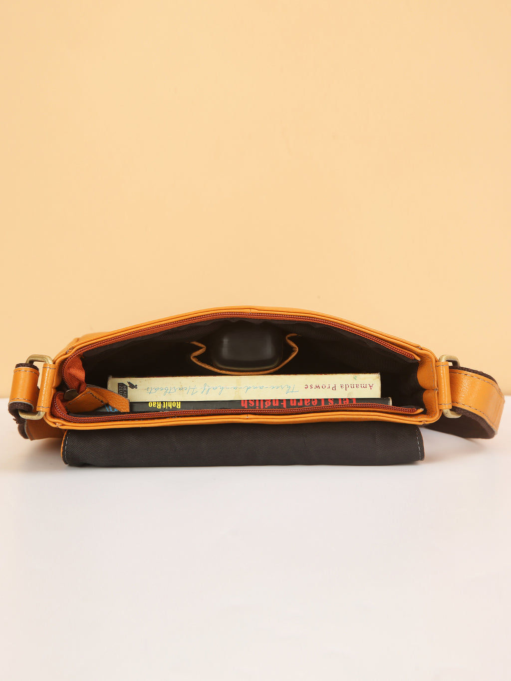 Yellow Leather Sling Bag: Trendy Design, Practical Convenience, and Ultimate Style