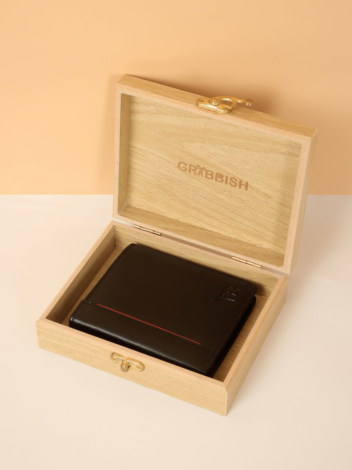 Black Leather Notebook Wallet for Men – Classic Style & Practical Design