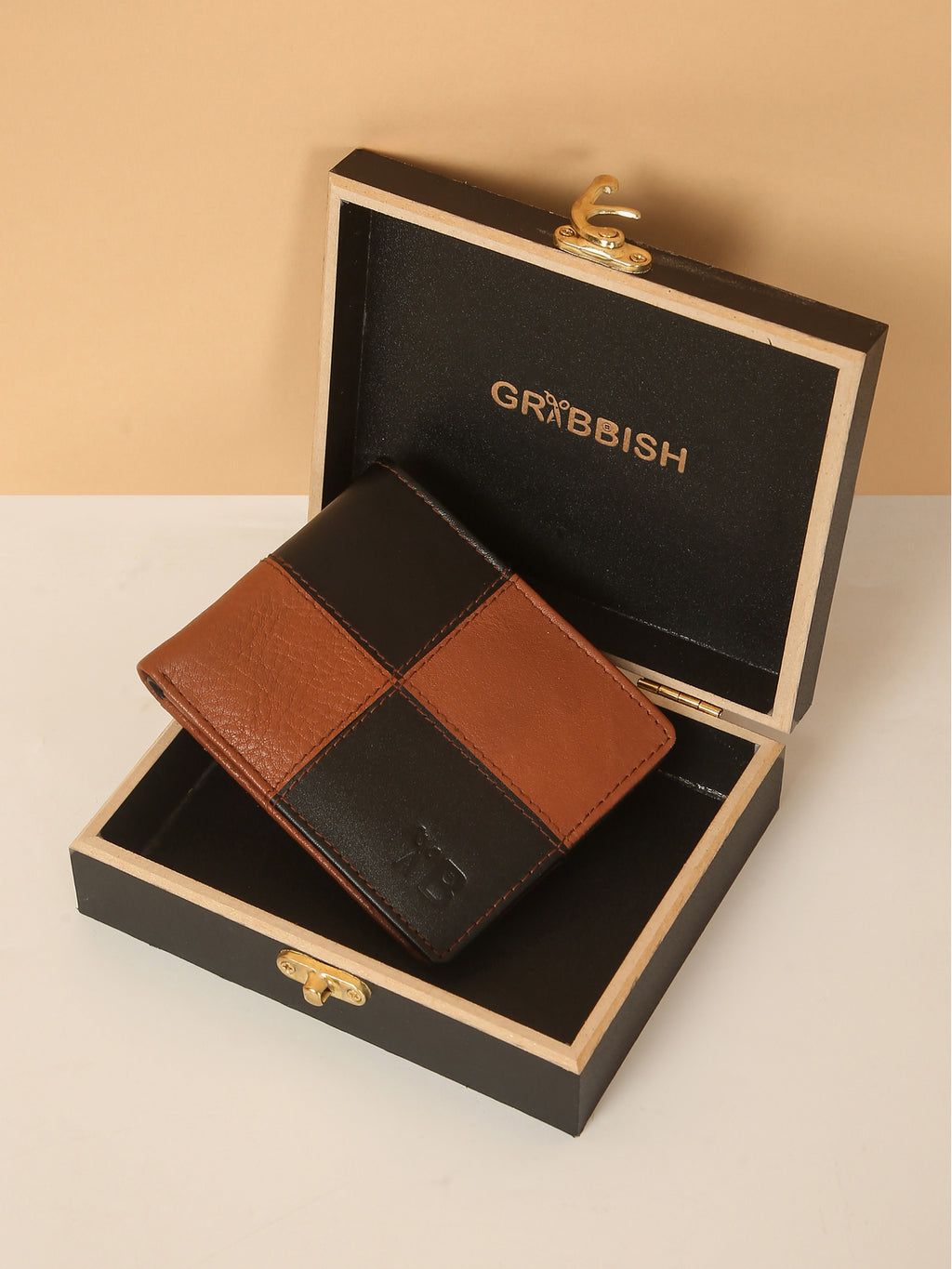 Men’s Bifold Leather Wallet – Classic Check Design, Slim & Stylish