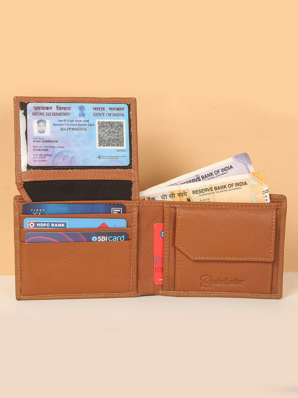 Tan Bifold Leather Wallet for Men – Multiple Card Slots & Sleek Profile