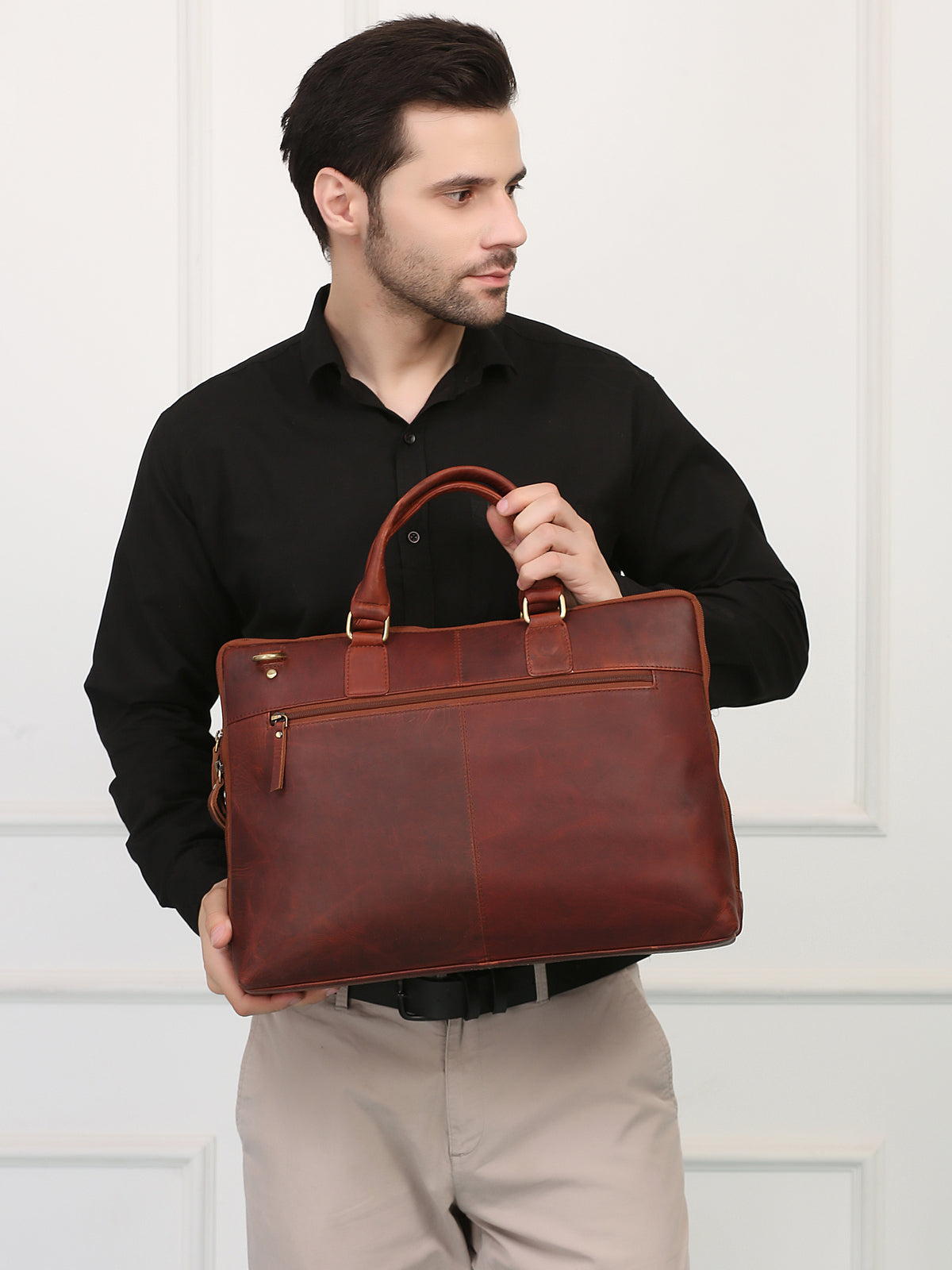 Brown Leather Crossbody Laptop Bag – Stylish, Hands-Free Professional Carry