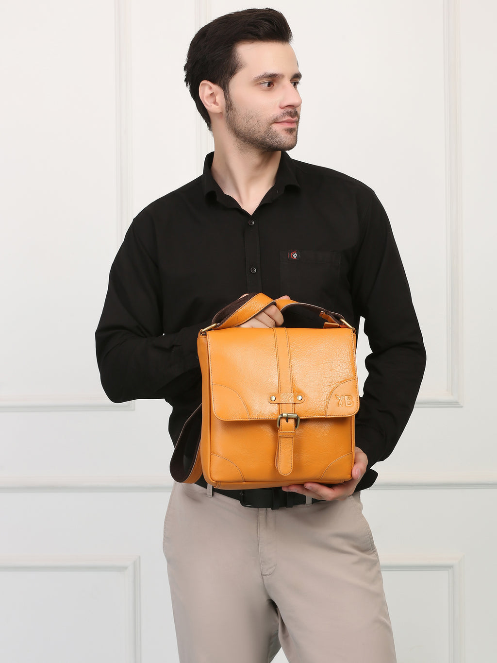 Yellow Leather Sling Bag: Trendy Design, Practical Convenience, and Ultimate Style